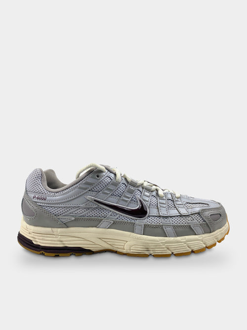Nike P-6000 College Grey Burgundy Crush (Taille 40)