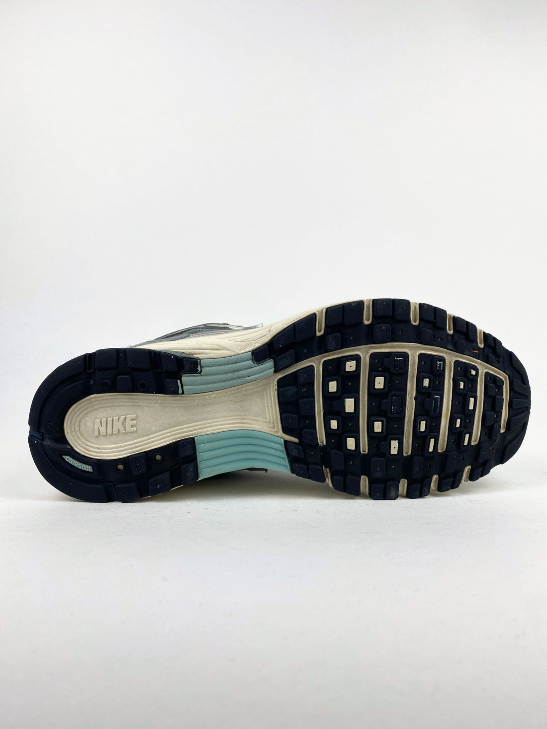 Nike P-6000 Flat Pewter